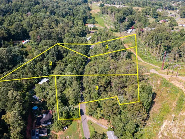 99999 Flynn Branch Rd #3, Asheville, NC 28804