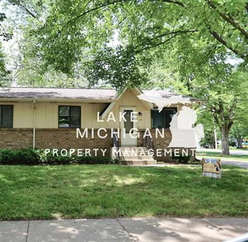 2 bed, 1.0 bath, 761 sqft, $1,595 — Photo 1