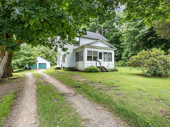 2nd image of 842 10th St