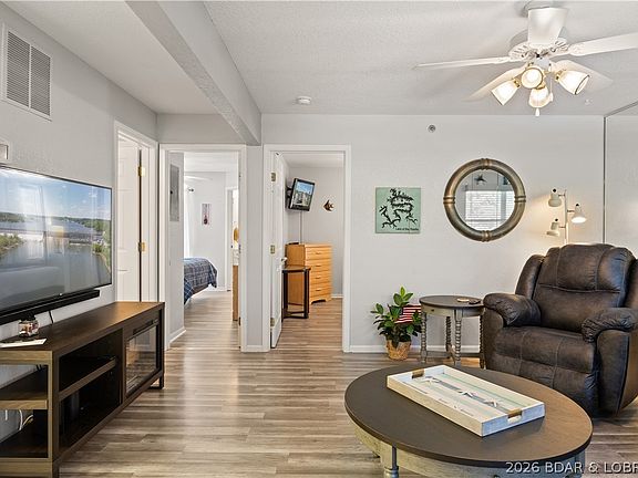 4th image of 40 Lighthouse Rd Unit 1302