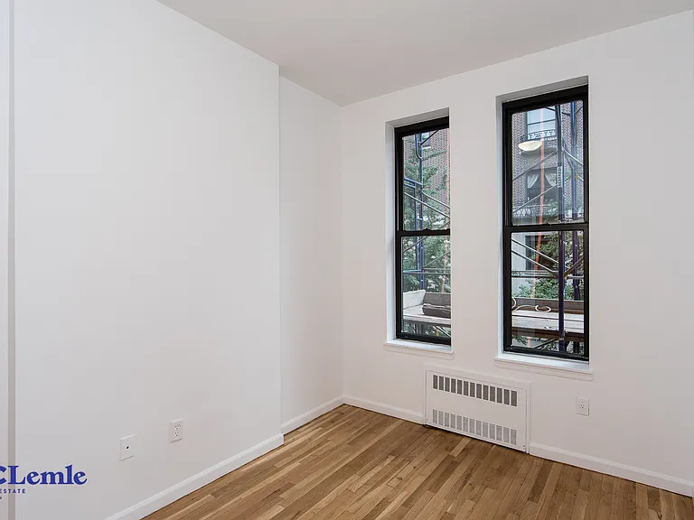 1361 Lexington Ave #2FW — Photo 11