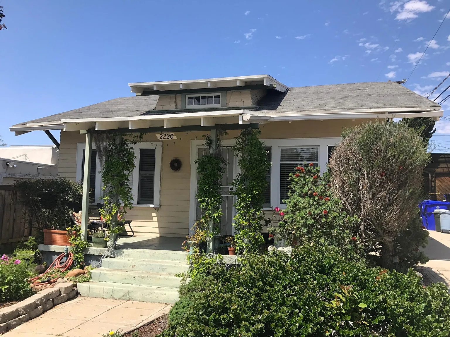 2220 Dwight St — Photo 1