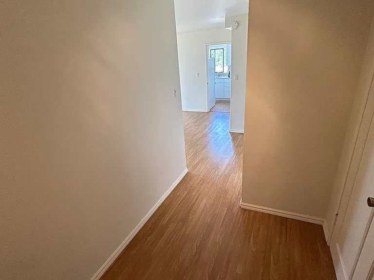 1985 Bellevue Ave #701 — Photo 3