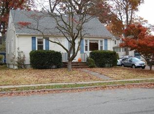 25 Waldwick Ave, Waldwick, NJ 07463