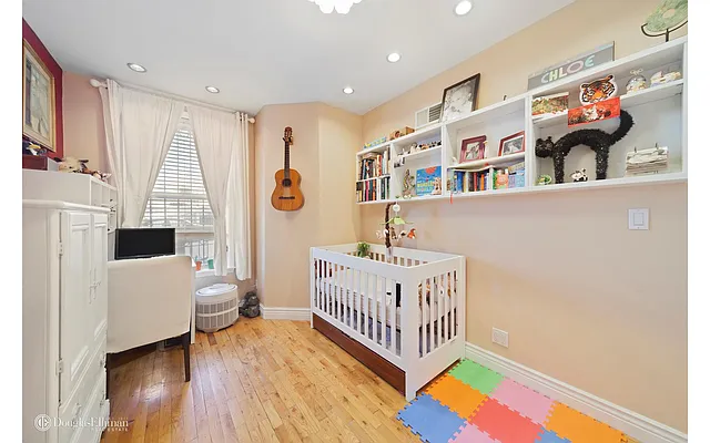 Sold by Douglas Elliman | media 4