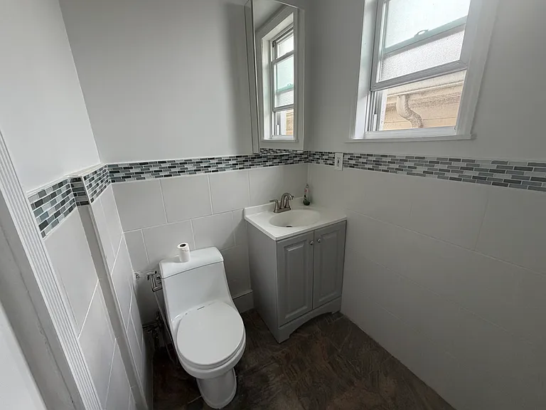 212 Beacon Ave #3 — Photo 12