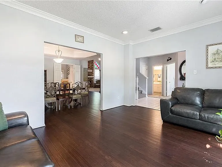 2409 Homestead Dr — Photo 7
