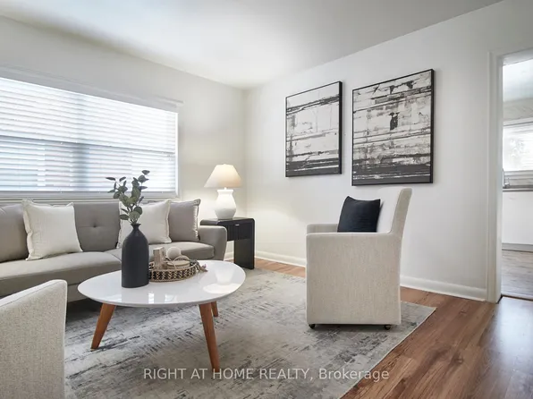 124 Agnes St, Oshawa, ON L1G 1V4