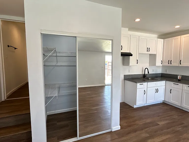 11507 Berendo Ave #A — Photo 4