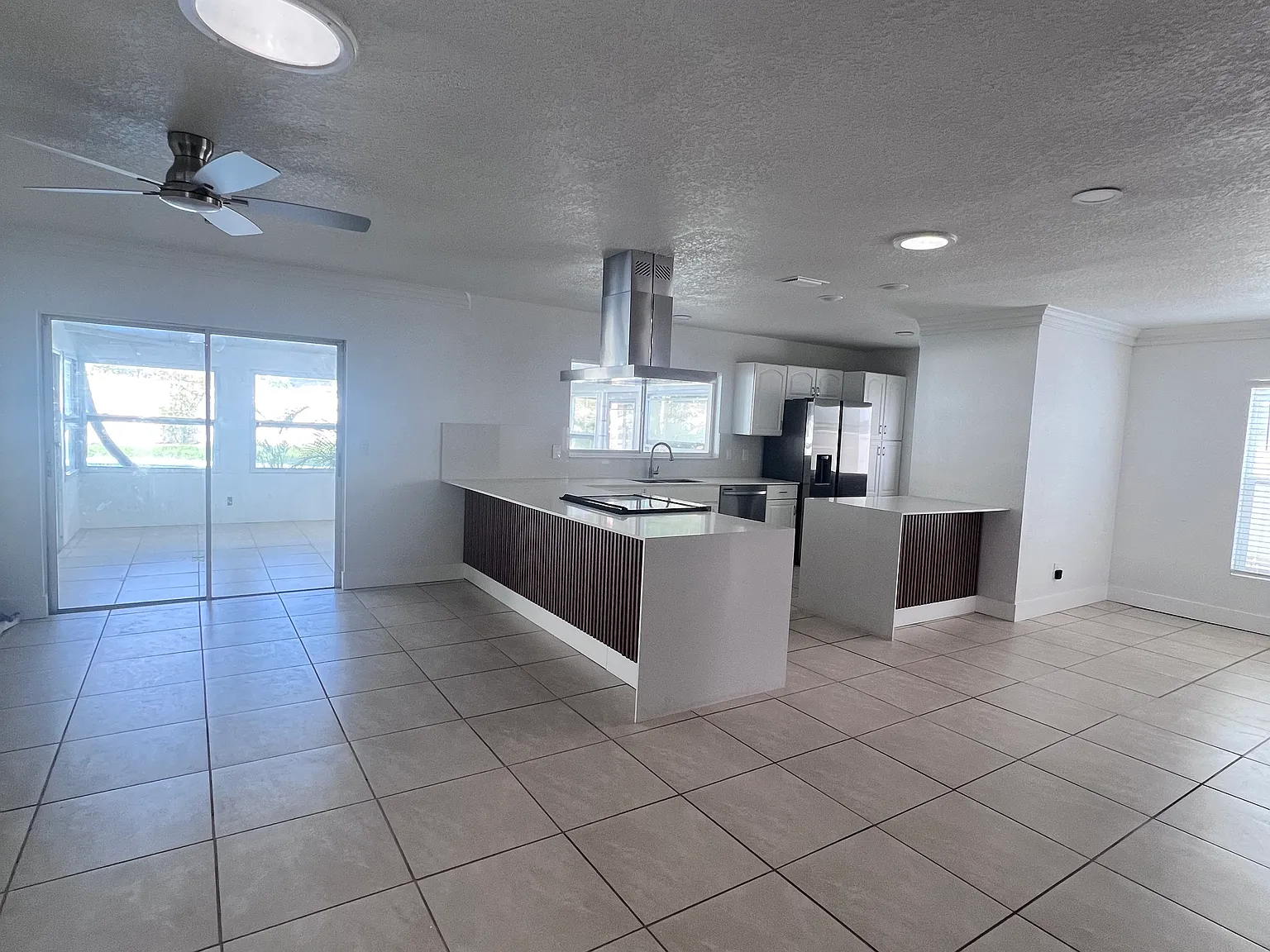4 bed, 1759 sqft, $3,800 — Photo 2