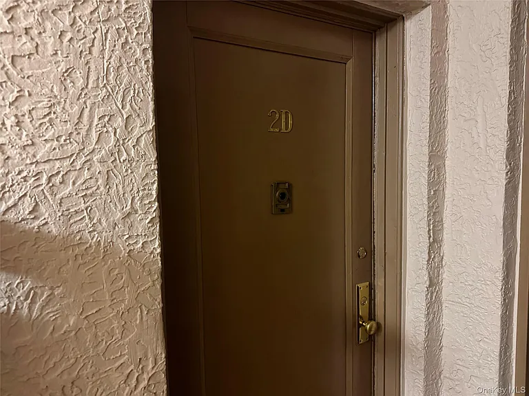 30 Windsor Ter #2D — Photo 17