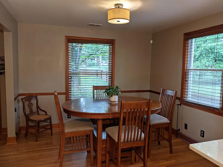 1023 Mitchell Rd — Photo 5