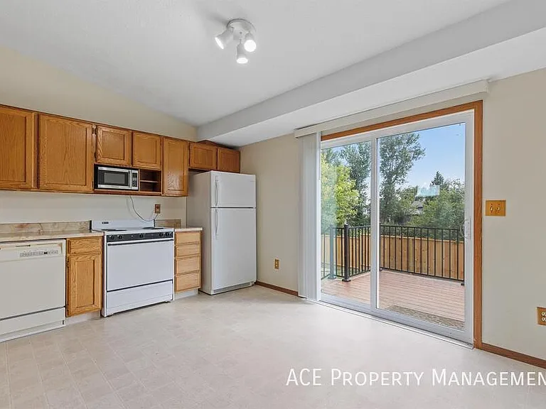 3171 Obrien St — Photo 5