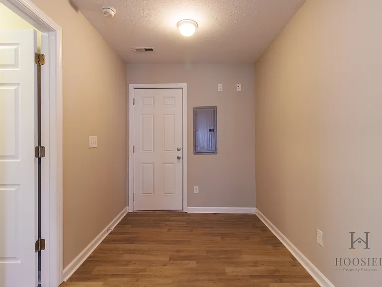 5838 Greenfield Ave — Photo 10