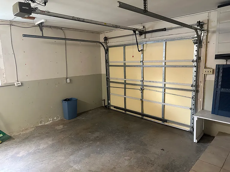 1720 Grove Dr — Photo 8