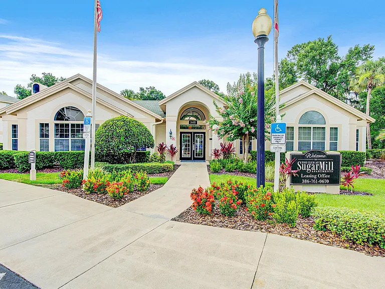 The Club at Sugar Mill Apartments — Photo 27