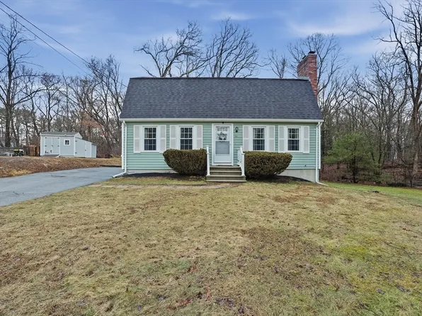 88 Sandalwood Dr, Attleboro, MA 02703