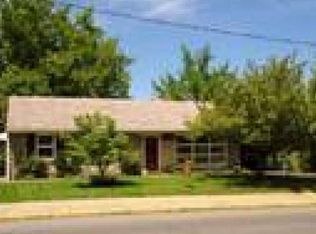 1235 Main St, Akron, PA 17501