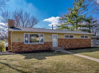 1334 7th St, Orion, IL 61273