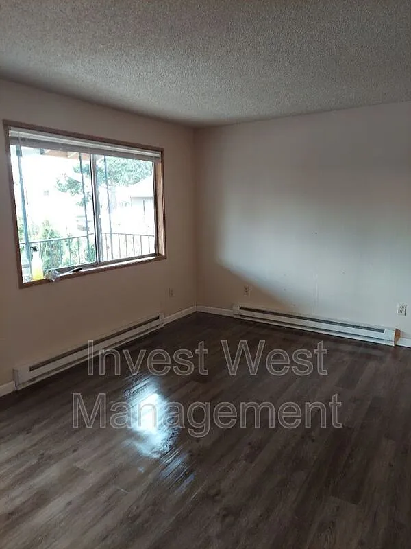 1 bed, 1.0 bath, 576 sqft, $1,195 — Photo 3