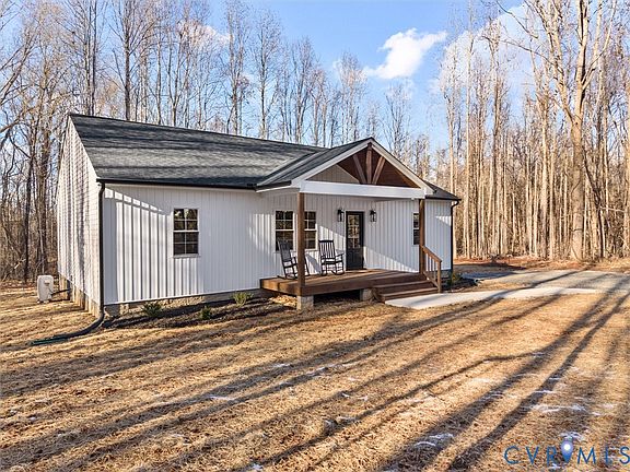 3rd image of 5908 Old Buckingham Rd