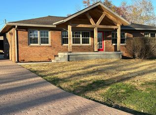 314 Woodlawn Dr, Hopkinsville, KY 42240