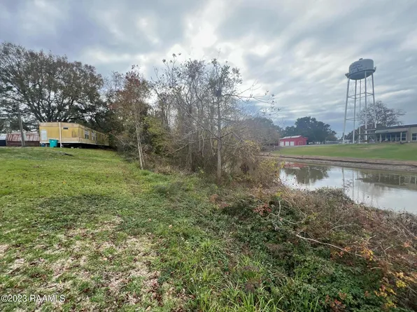 129 W Bagstill St, Arnaudville, LA 70512