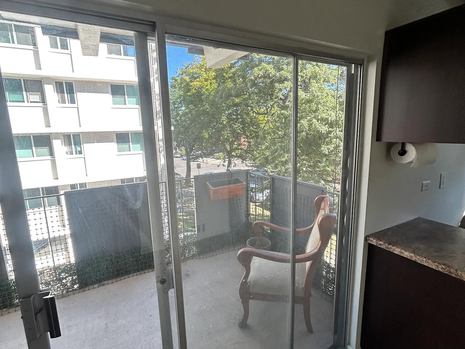 2 bed, 894 sqft, $2,000 — Photo 2