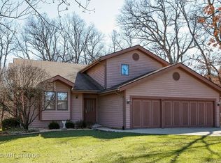 46 W Peiffer Ave, Lemont, IL