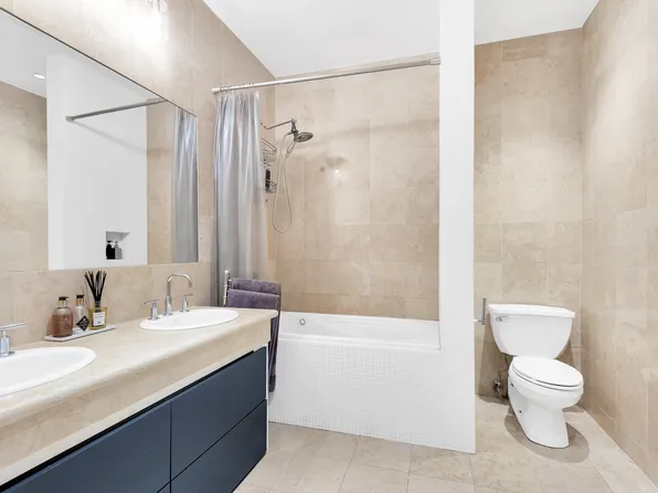 529 West 42nd Street image 6 of 9