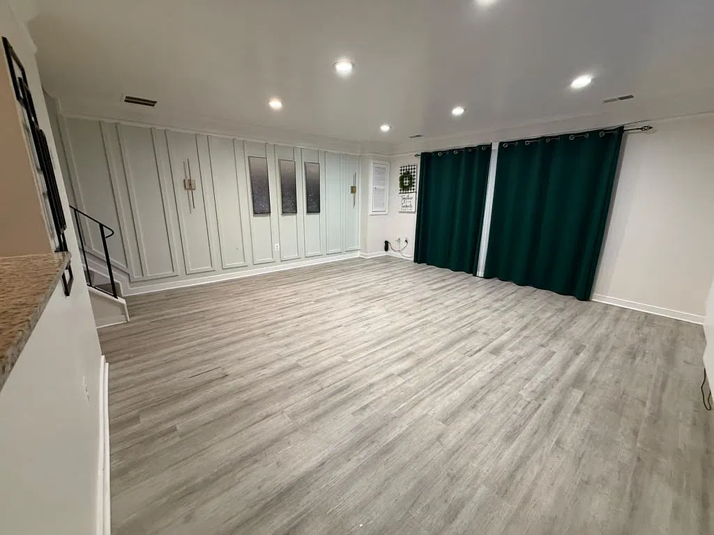 3 bed, 1.5 bath, 1183 sqft, $2,500 — Photo 2