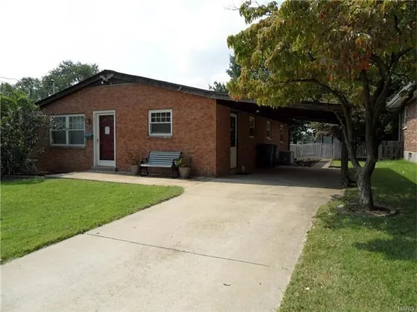 4007 Sims Ave, Saint Ann, MO 63074