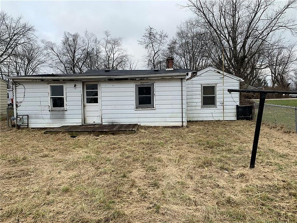 2nd image of 2951 Clover Dr