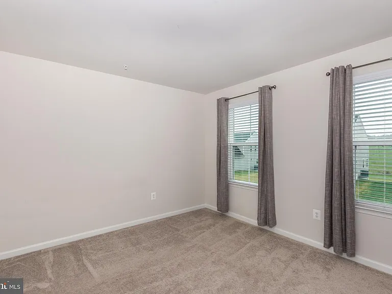 112 Sherman Way — Photo 33