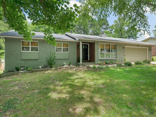3140 E Navajo Ct, Fayetteville, AR 72701