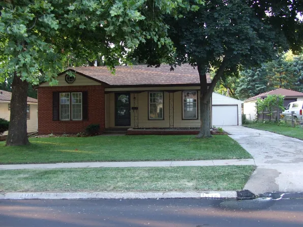 4119 Aurora Ave, Des Moines, IA 50310