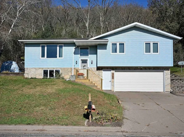 445 Sunnyview Dr, Rollingstone, MN 55969