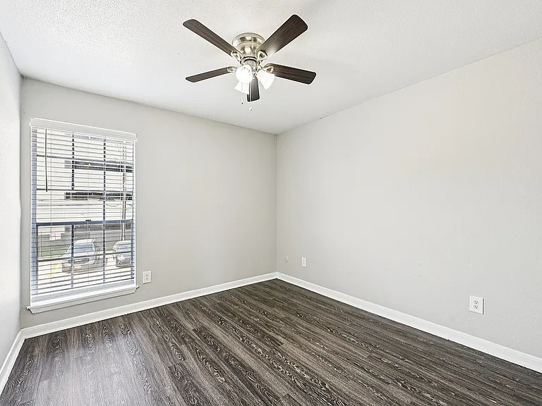 9-print-Woodchase Dr Unit 142-S2603-009
