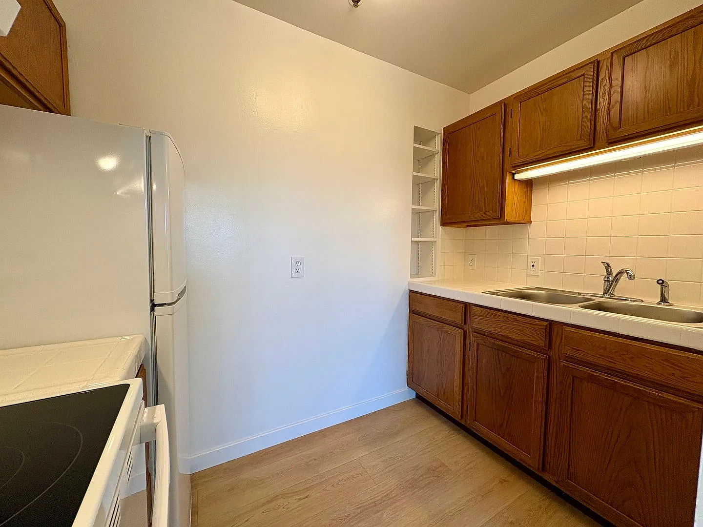 Beautiful 1Bd/1Ba Apt with Private Patio in Mill Valley — Photo 3