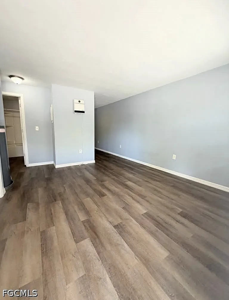 2 bed, 1.0 bath, 740 sqft, $1,100 — Photo 3