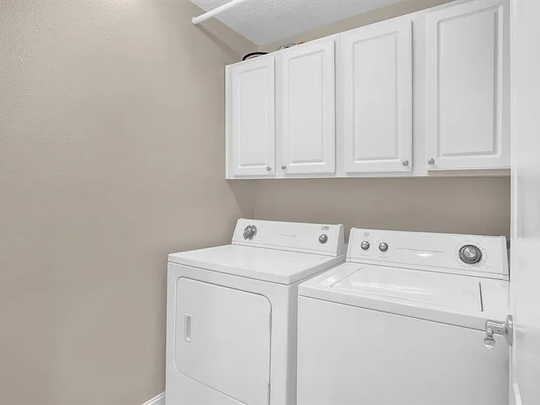 4636 Messina Dr — Photo 19