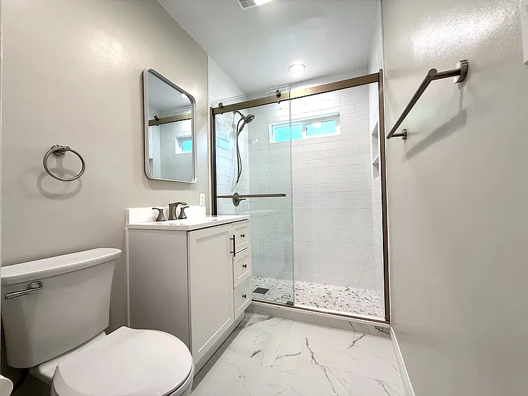 5670 San Vicente Blvd #2 — Photo 7