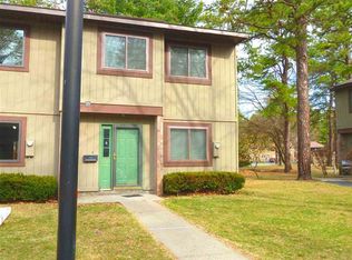 6 Briarwood Ter, Albany, NY 12203