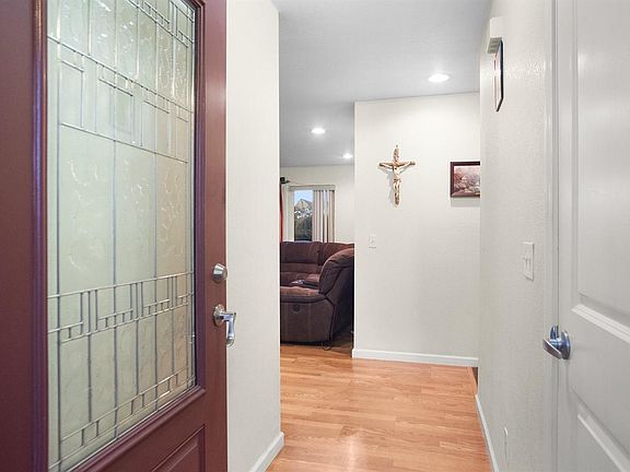 2nd image of 2543 Shawnee Street