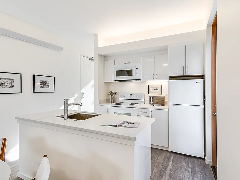 2 Bedroom Kitchen with Island