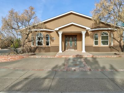 6101 Chimayo Dr NW, Albuquerque, NM, 87120