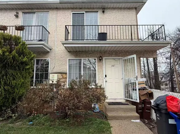 181 Skyline Dr, Staten Island, NY 10304