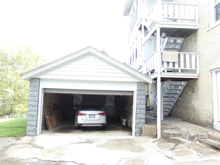 2830 Broadway Ave #2 — Photo 26