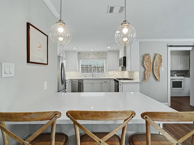 726 Thistlewood Dr — Photo 14