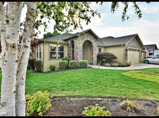 596 Old Waverly Way, Eagle Pt, OR 97524